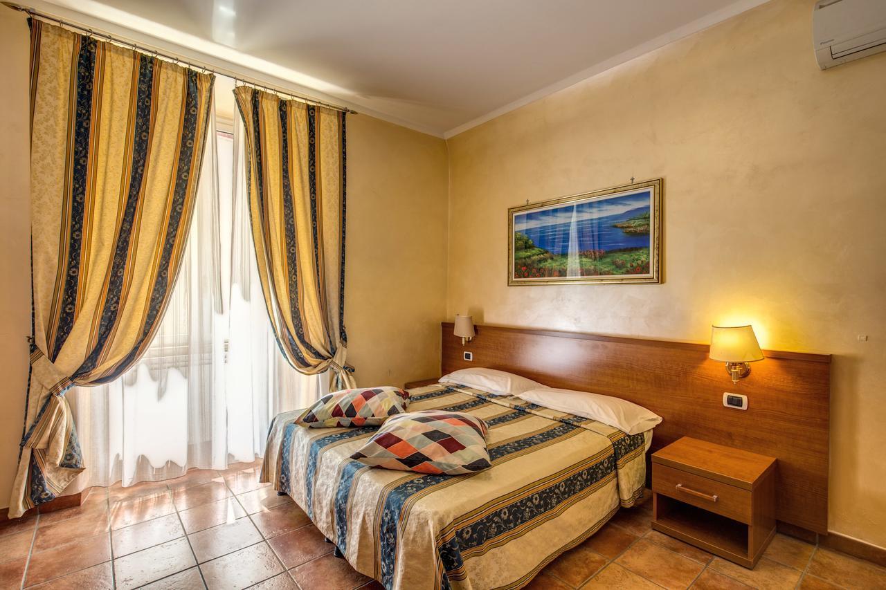 Hotel Maryelen 2 Рим Екстериор снимка