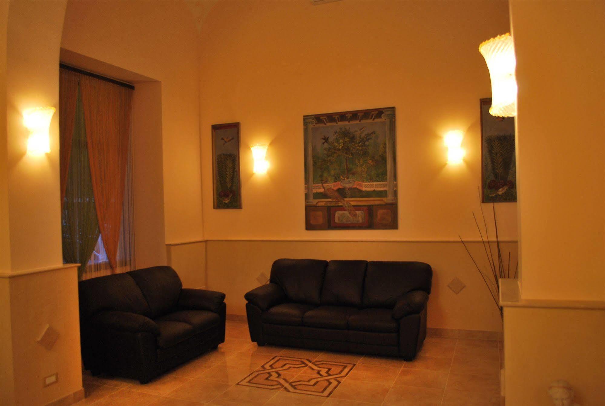 Hotel Maryelen 2 Рим Екстериор снимка